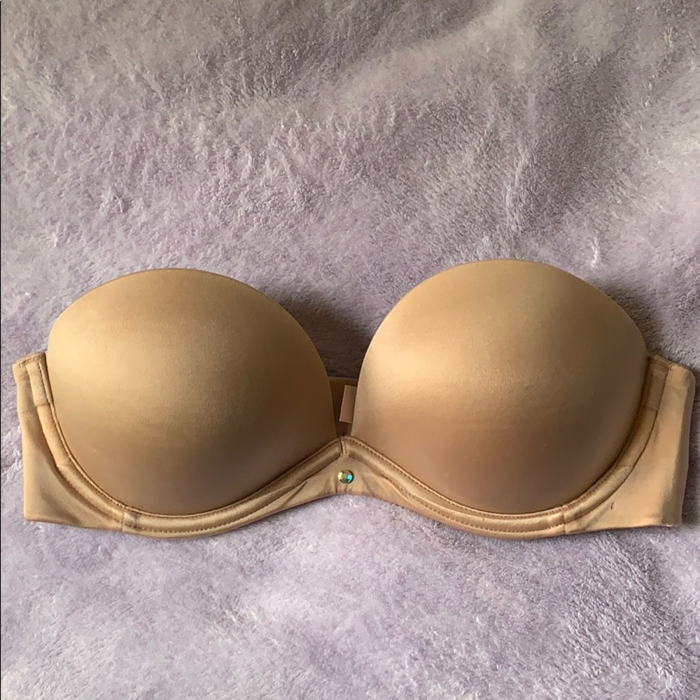 Victoria’s Secret very sexy strapless bra